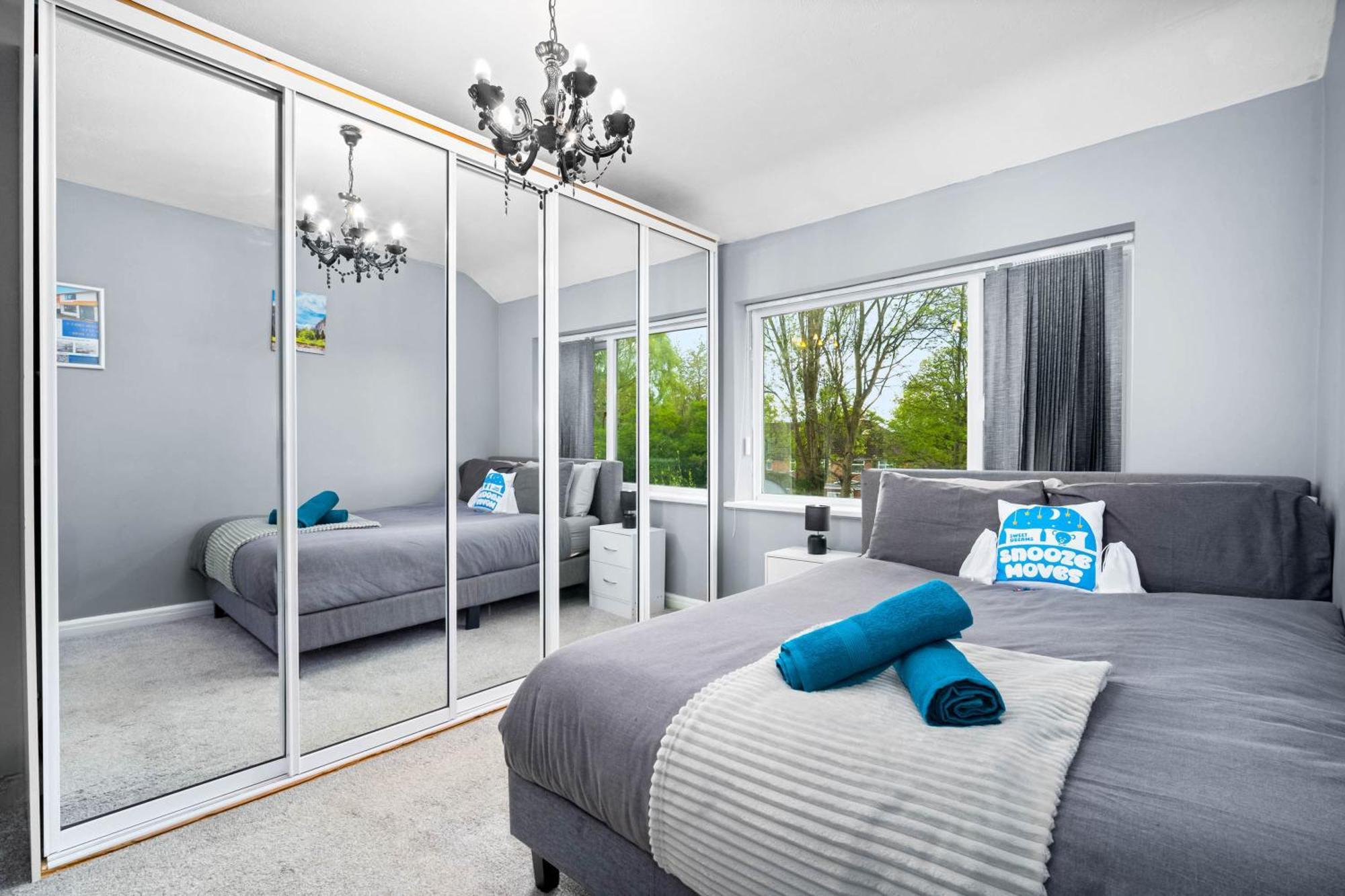 Stylish 3 Bedroom Home Away From Home Бирмингам Екстериор снимка
