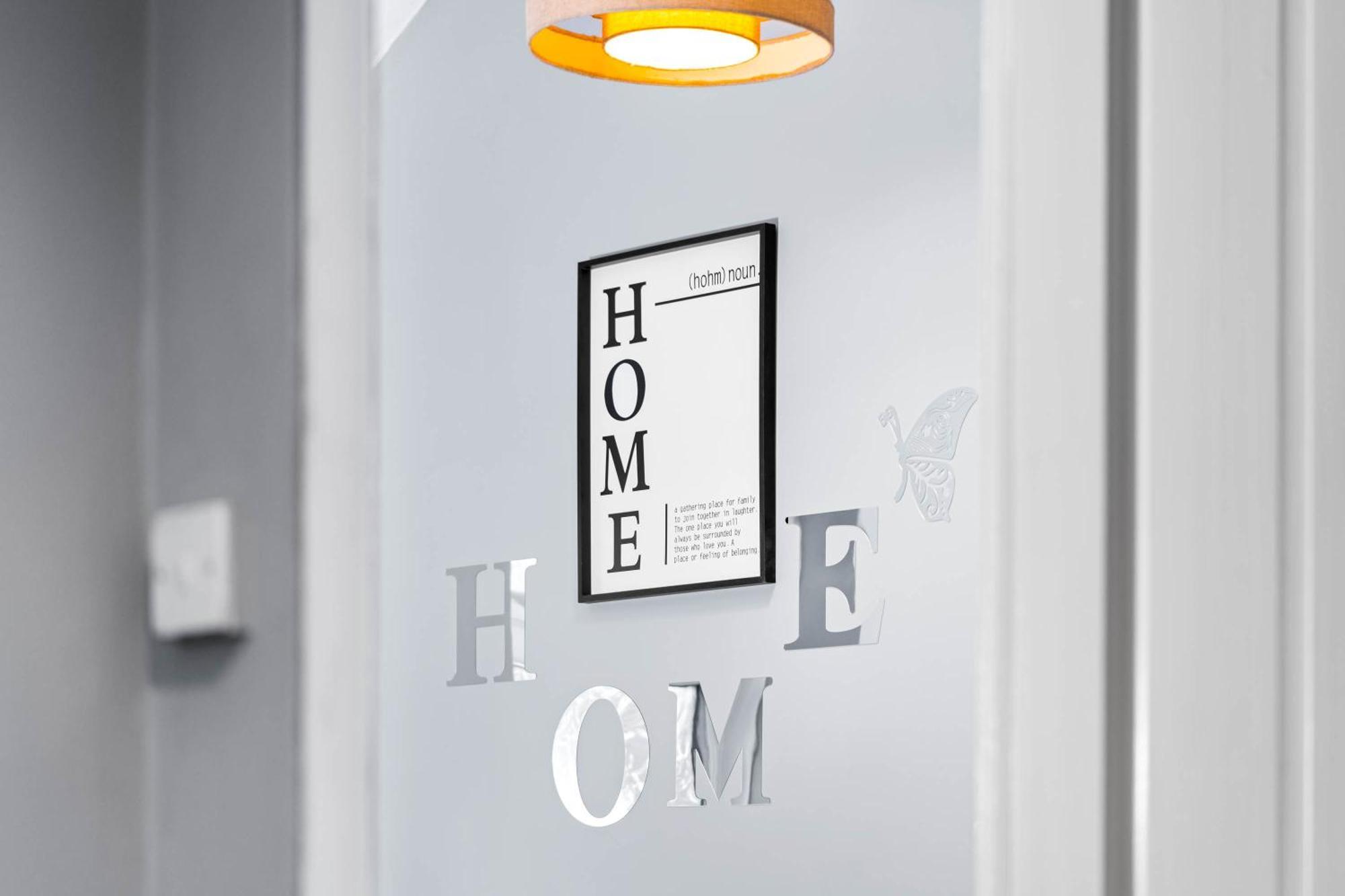 Stylish 3 Bedroom Home Away From Home Бирмингам Екстериор снимка